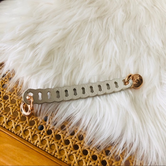 marc by marc jacobs | turnlock bracelet✨ - Picture 5 of 6